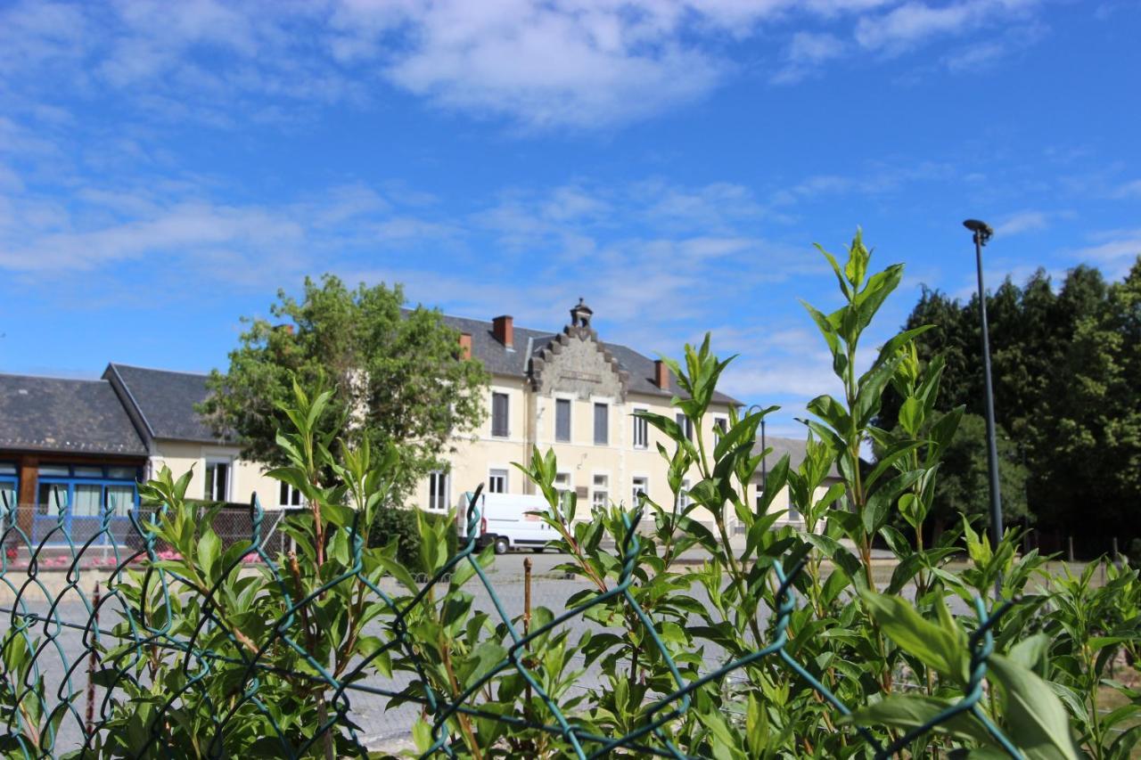 Combrailleurs Bed & Breakfast Espinasse Exterior foto