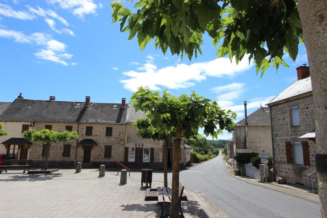 Combrailleurs Bed & Breakfast Espinasse Exterior foto