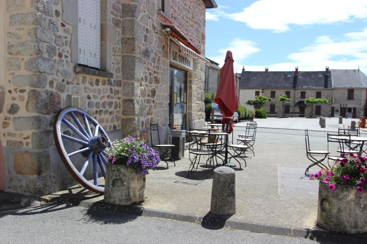 Combrailleurs Bed & Breakfast Espinasse Exterior foto